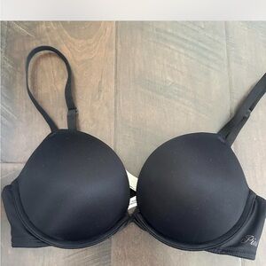 Black VS push up bra 34B